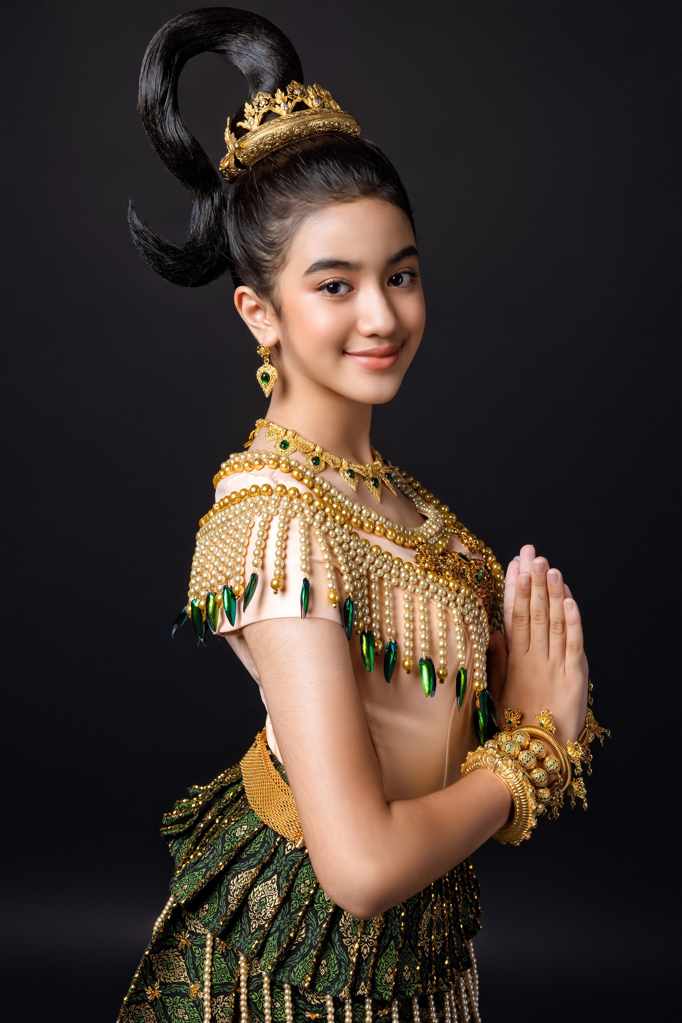 ស្អាតដូចគំនូរអប្សរា! ព្រះនាងតូច ជេនណា គ្រងឈុតអប្សរាក្លាយ
